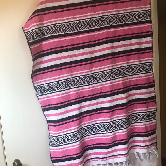 Mexican Falsa Blanket Throw Rug by BlackCanyon Outfitters - Picture 4 of 9